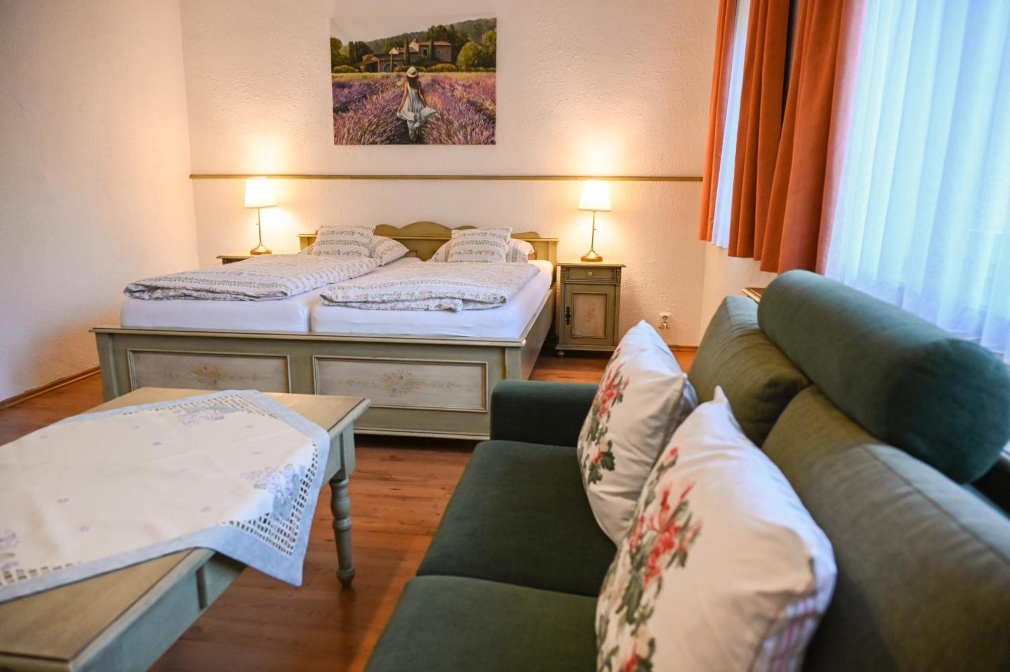 براغ Hotel Diana Apartments المظهر الخارجي الصورة