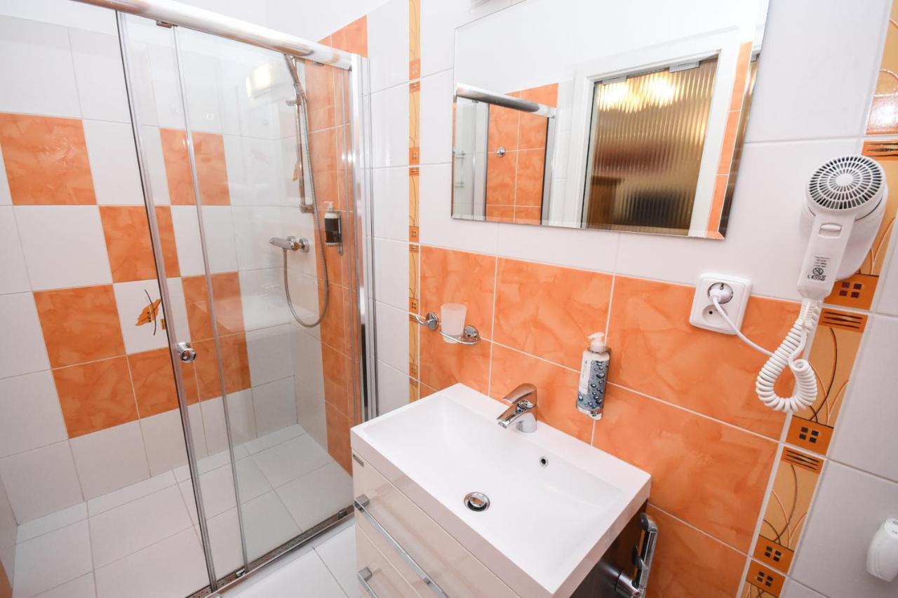 براغ Hotel Diana Apartments الغرفة الصورة